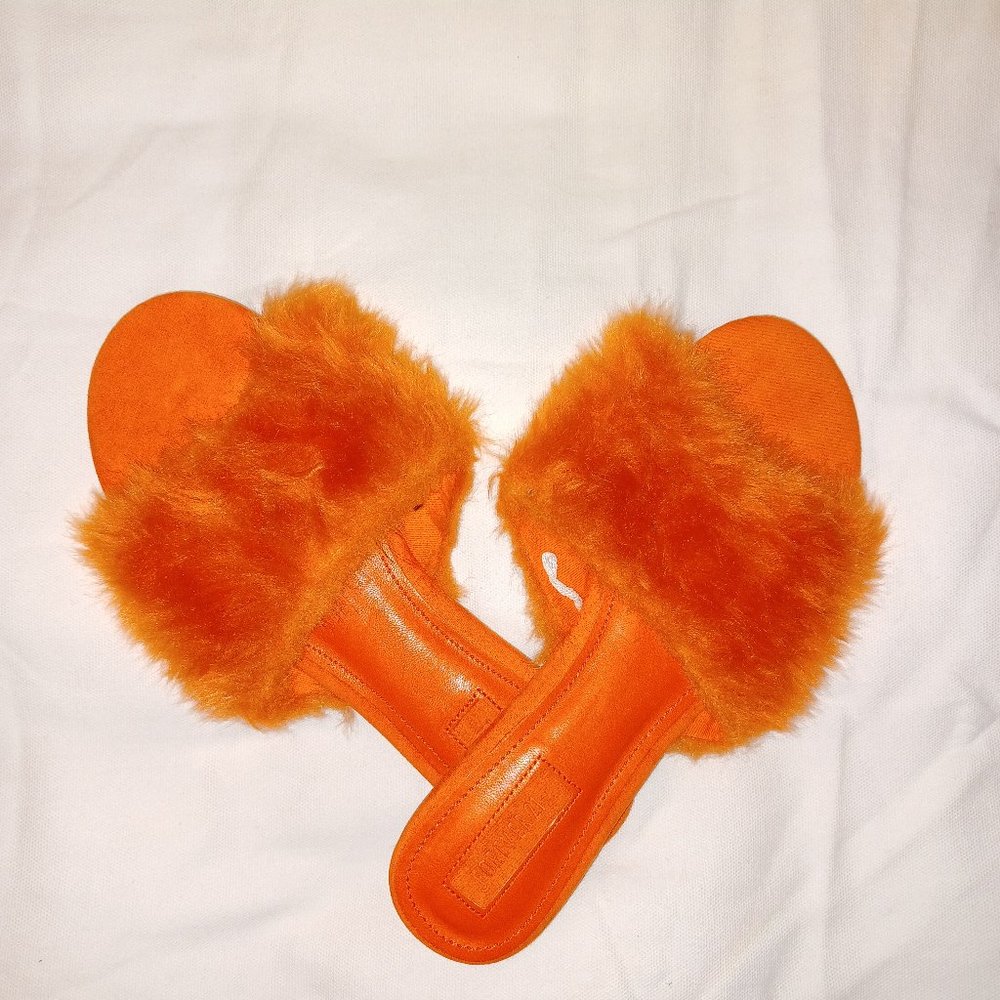 BRAND NEW ORANGE FURRY SUMMER SANDALS